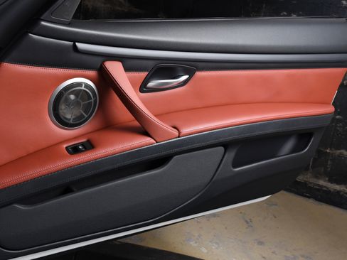 Used 2011 BMW M3 Coupe image 27