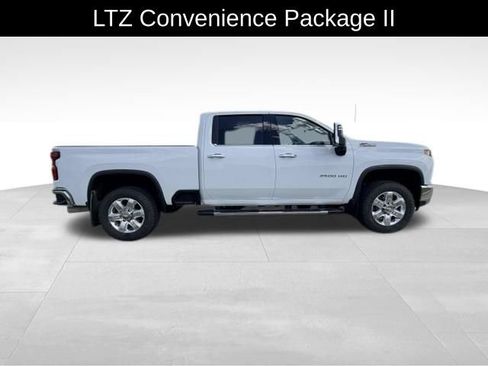 Used 2021 Chevrolet Silverado 2500 LTZ w/ LTZ Premium Package AWD/4WD image 6