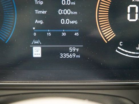 Used 2024 Hyundai Kona SEL AWD/4WD image 34