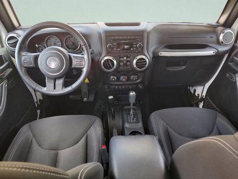 Certified 2016 Jeep Wrangler Unlimited Sahara AWD/4WD image 9
