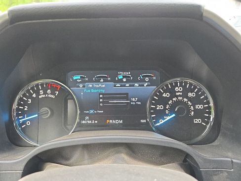 Used 2019 Ford F150 Lariat w/ Equipment Group 502A Luxury AWD/4WD image 21