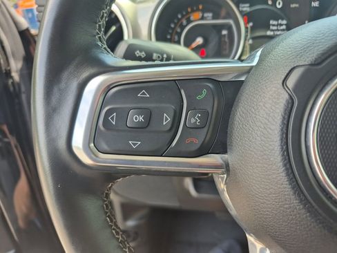Used 2023 Jeep Wrangler Unlimited Sahara w/ Cold Weather Group AWD/4WD image 18