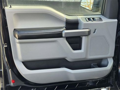 Used 2018 Ford F150 XLT image 18