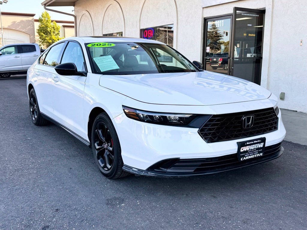 Used 2025 Honda Accord SE image 1