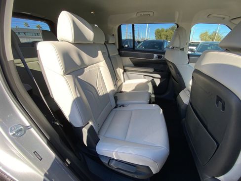 Used 2025 Hyundai Santa Fe SEL image 40