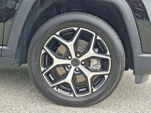 Certified 2025 Jeep Compass Limited AWD/4WD image 26