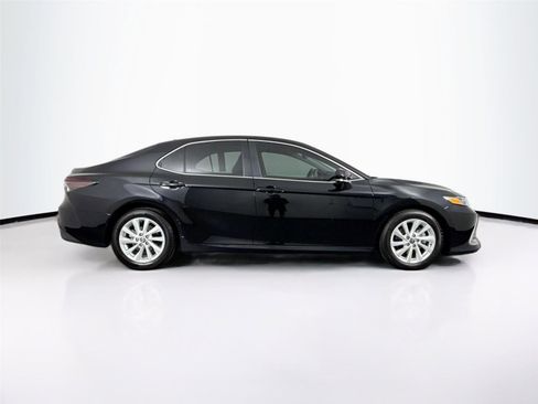 Used 2023 Toyota Camry LE w/ Convenience Package FWD image 9