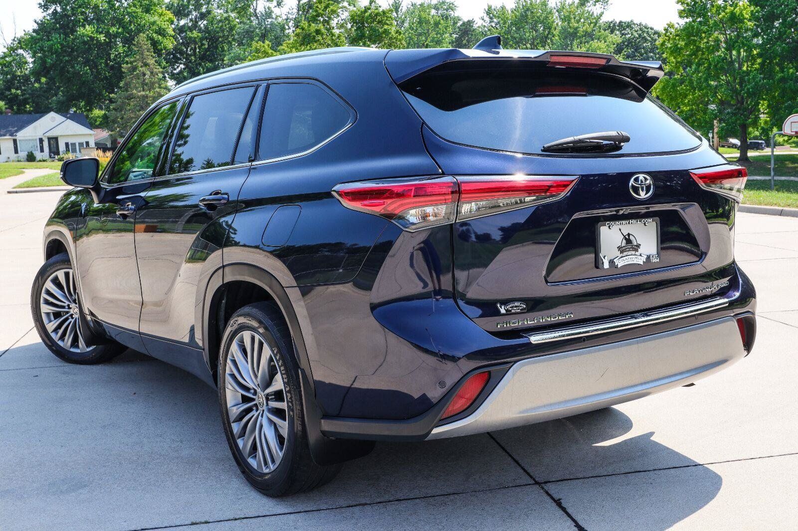 Used 2020 Toyota Highlander Platinum AWD/4WD image 21