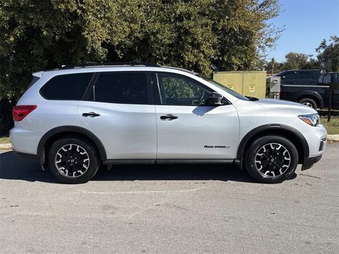 Used 2019 Nissan Pathfinder SL w/ Rock Creek Edition image 6