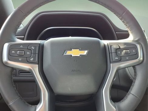 Used 2023 Chevrolet Suburban LT w/ LT Signature Plus Package AWD/4WD image 26