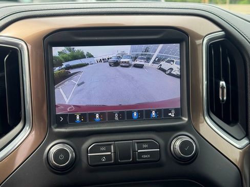 Used 2019 Chevrolet Silverado 1500 High Country w/ High Country Premium Package AWD/4WD image 19