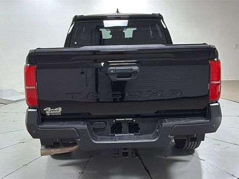 Used 2024 Toyota Tacoma SR image 4