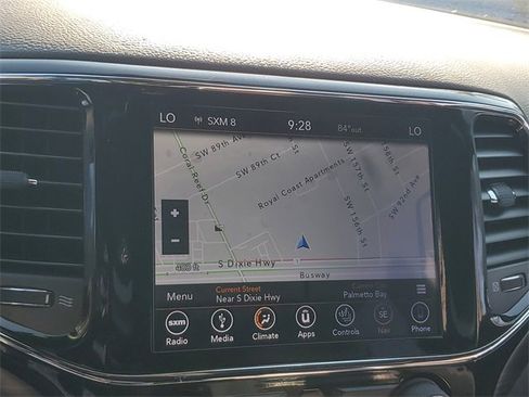 Used 2019 Jeep Grand Cherokee Altitude image 27