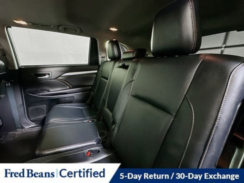 Used 2018 Toyota Highlander XLE image 26