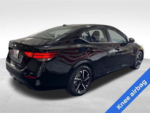 Used 2025 Nissan Sentra SV FWD image 5
