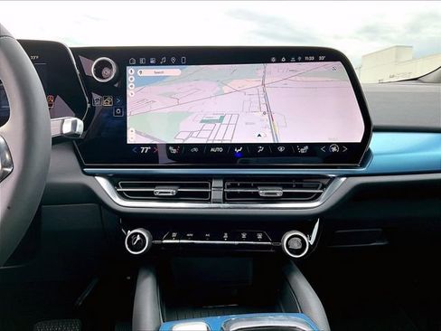 New 2026 Chevrolet Equinox EV LT AWD/4WD image 11