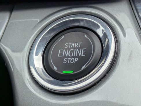 Used 2025 Chevrolet Trax LT FWD image 27