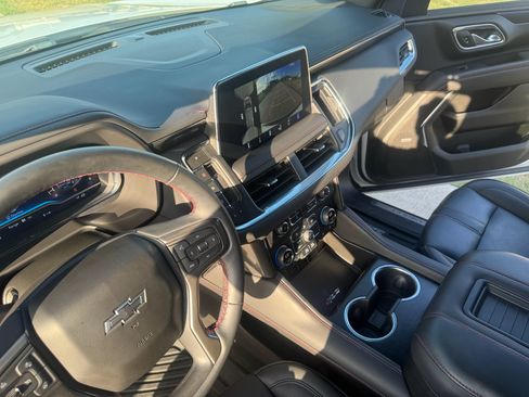 Used 2024 Chevrolet Tahoe RST w/ Luxury Package RWD image 16