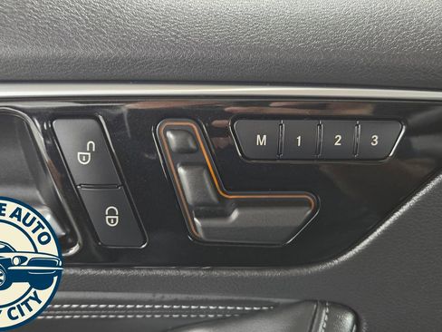 Used 2018 INFINITI QX30 AWD image 21