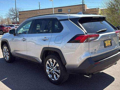 Used 2020 Toyota RAV4 XLE Premium AWD/4WD image 7