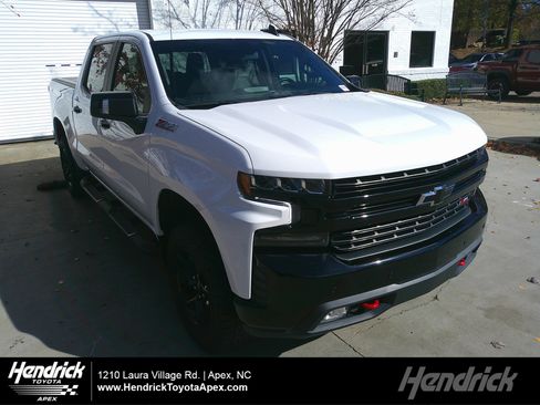 Used 2021 Chevrolet Silverado 1500 LT Trail Boss w/ Convenience Package II image 1