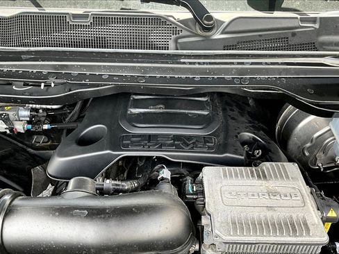 Used 2023 RAM 1500 Laramie AWD/4WD image 30