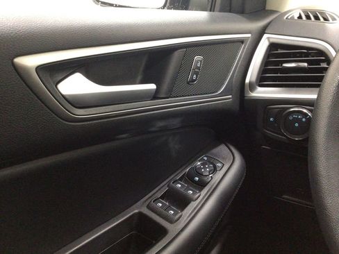 Used 2021 Ford Edge SEL w/ Convenience Package image 22