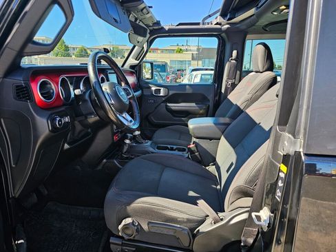 Used 2020 Jeep Wrangler Rubicon w/ Uconnect 4C Nav & Sound Group image 17