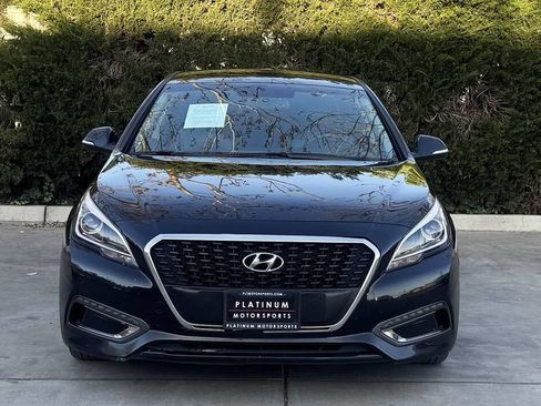 Used 2017 Hyundai Sonata Limited image 2