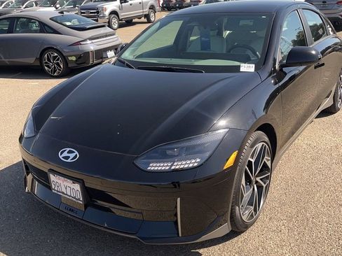 Used 2023 Hyundai Ioniq 6 SEL image 1