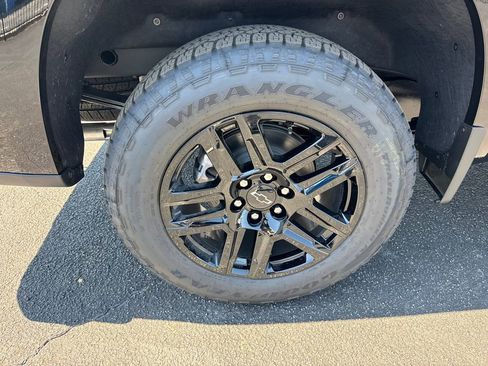 New 2026 Chevrolet Silverado 1500 RST w/ RST All Star Premium Package image 18