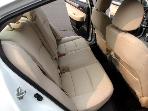 Used 2019 Subaru Legacy 2.5i Premium image 11