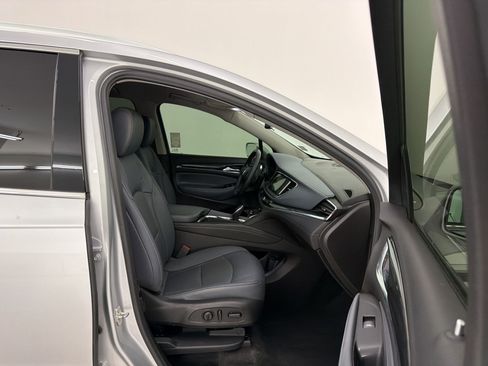 Used 2020 Buick Enclave Essence w/ Sound and Sites Package FWD image 25
