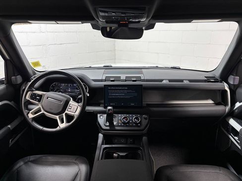 Used 2023 Land Rover Defender 130 S image 37