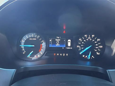 Used 2016 Ford Explorer XLT AWD/4WD image 9