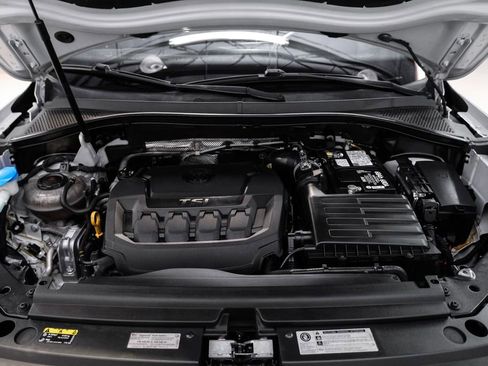 Used 2018 Volkswagen Tiguan S image 44
