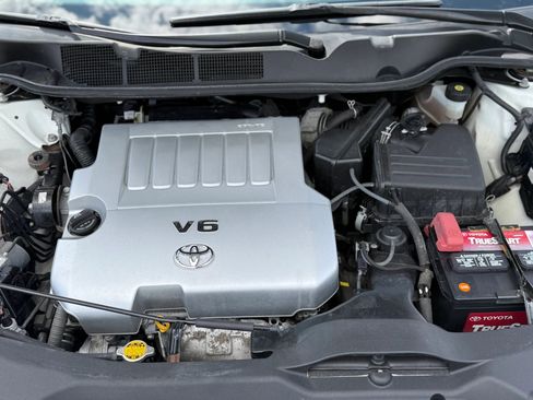 Used 2011 Toyota Venza AWD w/ Comfort Pkg image 19