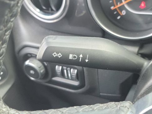Used 2021 Jeep Wrangler Unlimited Sahara AWD/4WD image 22