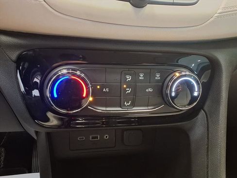 Used 2021 Buick Encore GX Preferred w/ Sport Touring Package image 16