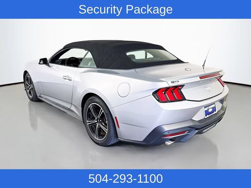 Used 2025 Ford Mustang Premium RWD image 9