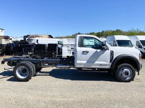 New 2026 Ford F550 4x4 Regular Cab Super Duty image 2
