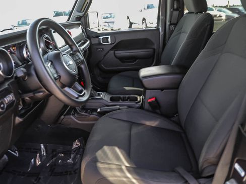 Used 2022 Jeep Wrangler Sport image 18