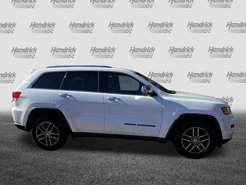 Used 2018 Jeep Grand Cherokee Limited image 10