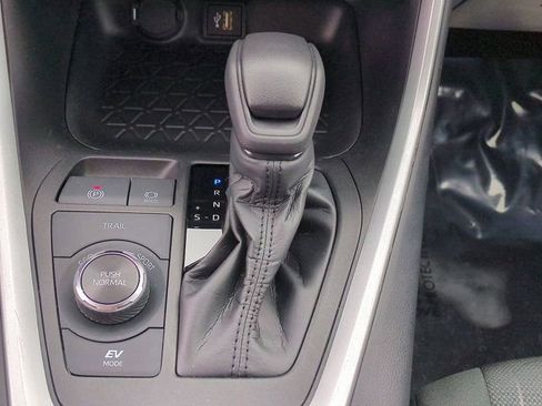 Used 2024 Toyota RAV4 XLE image 24