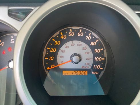 Used 2005 Toyota 4Runner SR5 RWD image 16