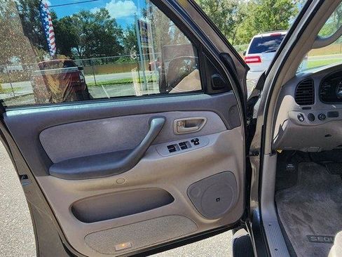Used 2006 Toyota Sequoia SR5 RWD image 22