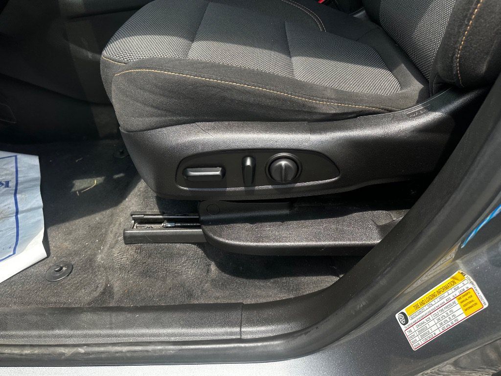 Used 2019 Chevrolet Traverse LT FWD image 15
