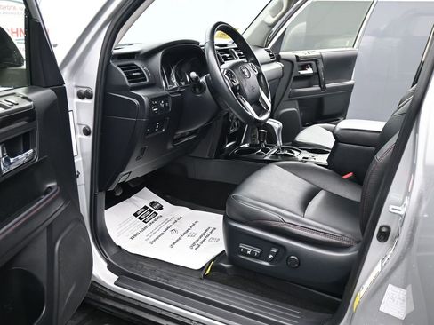 Used 2021 Toyota 4Runner TRD Off-Road Premium image 18