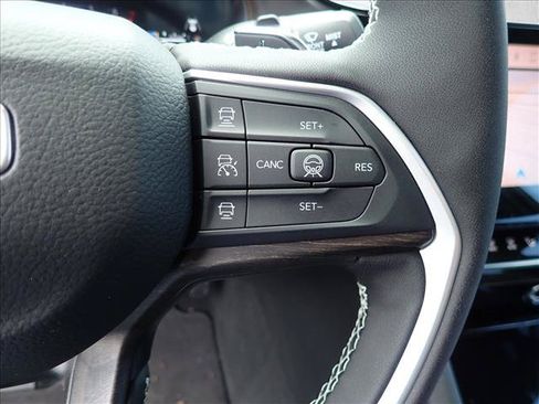 New 2026 Jeep Grand Cherokee L Limited AWD/4WD image 18