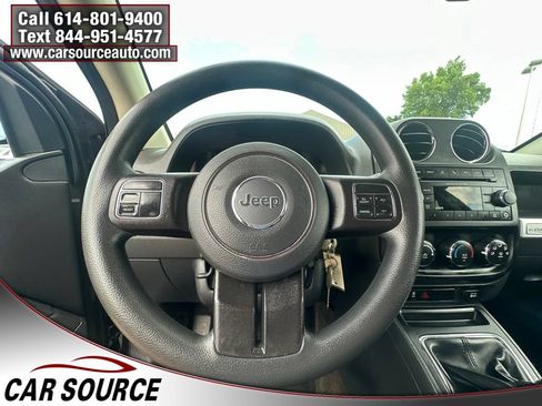 Used 2017 Jeep Compass Sport AWD/4WD image 9